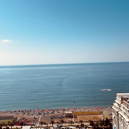 Apartment By The Sea Batumi Exteriör bild